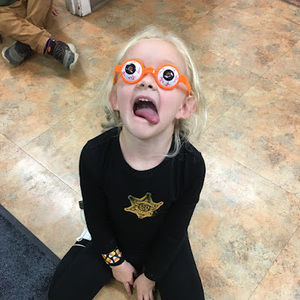 Meet your Posher, Joni